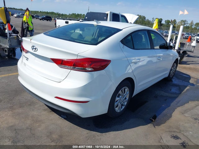 Hyundai ELANTRA SE 2017 5NPD74LF4HH172180 Image 4