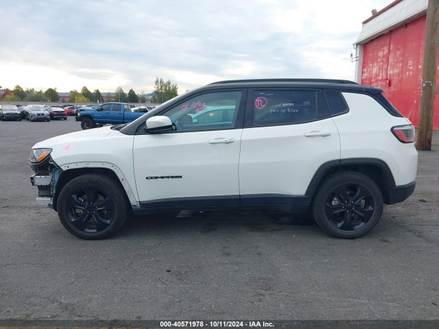 3C4NJCBBXMT587321 Jeep Compass Altitude Fwd