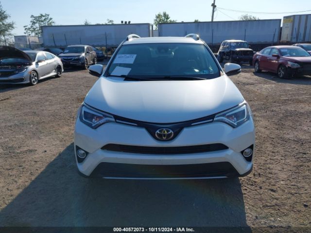 2T3DFREV2HW668690 Toyota Rav4 Limited