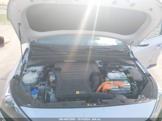 KMHC75LC1JU102957 Hyundai Ioniq Hybrid Sel