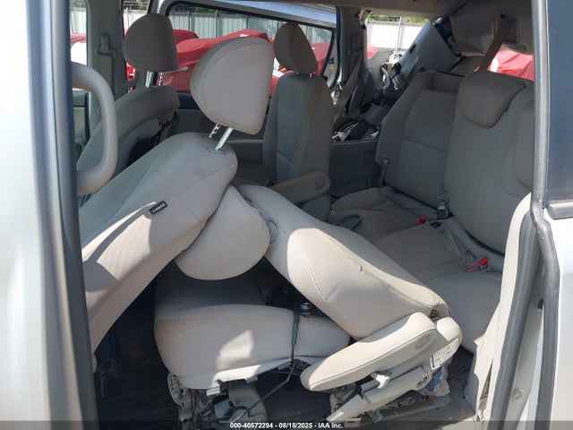 KNDMB5C15F6020621 KIA SEDONA LX
