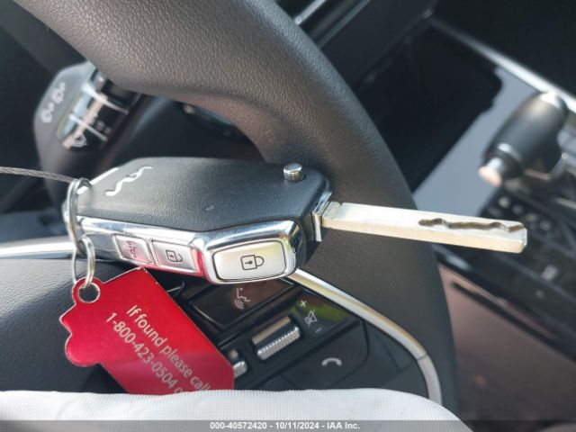 KNDCP3LE2R5127446 KIA NIRO LX