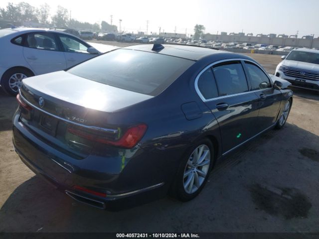 WBA7T2C0XLGL18018 BMW 740I