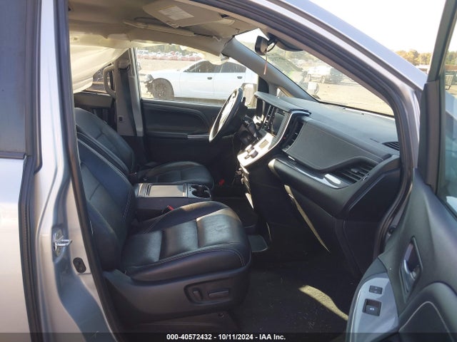 Toyota SIENNA SE 2020 5TDXZ3DC2LS054105 Image 5