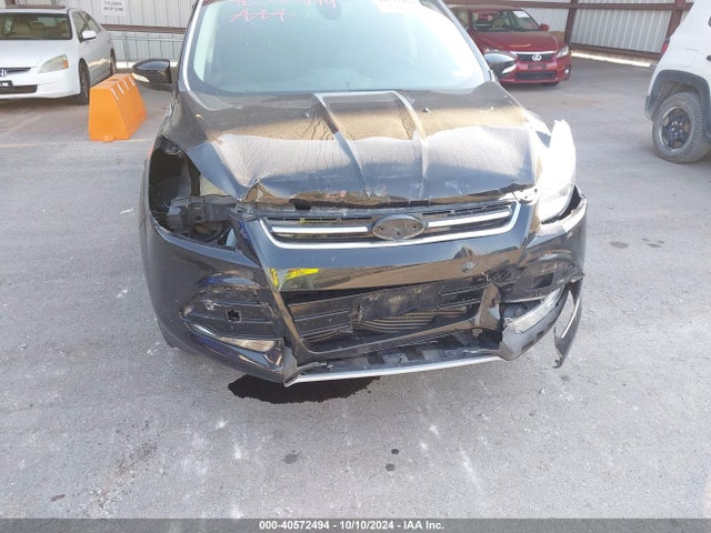 1FMCU0J91EUB60110 Ford Escape Titanium