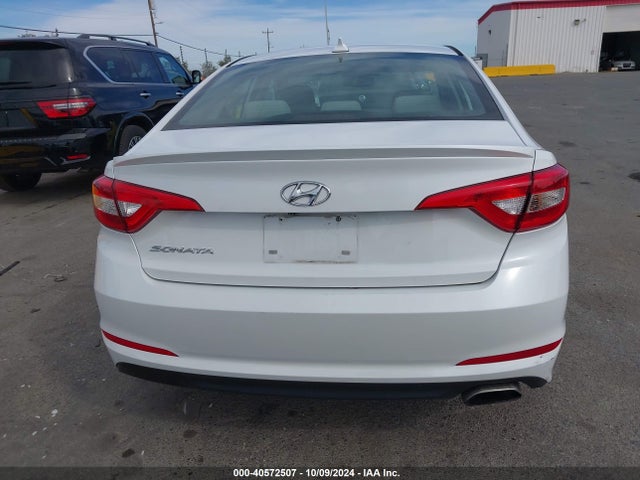 Hyundai SONATA SE 2016 5NPE24AF0GH267162 Image 16