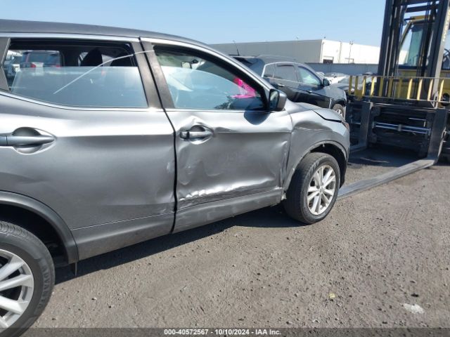 JN1BJ1CP4HW014015 Nissan Rogue Sport S