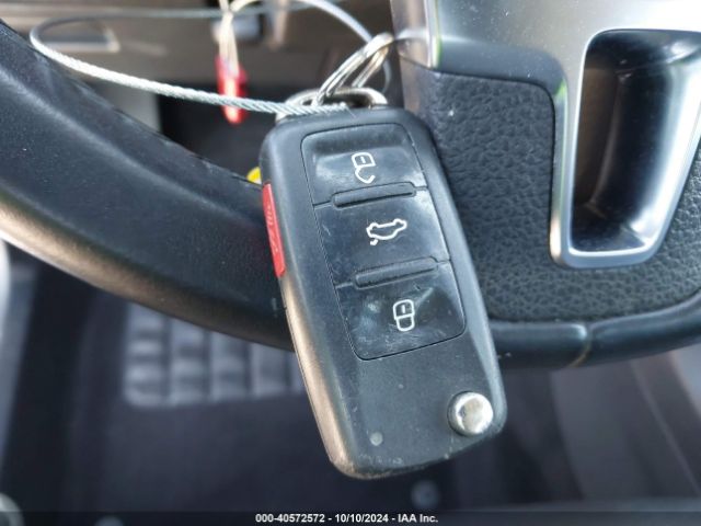 WVGAV7AX1GW579609 Volkswagen TIGUAN S