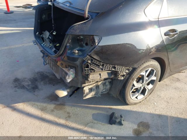 3KPF24ADXKE114885 KIA Forte Lxs