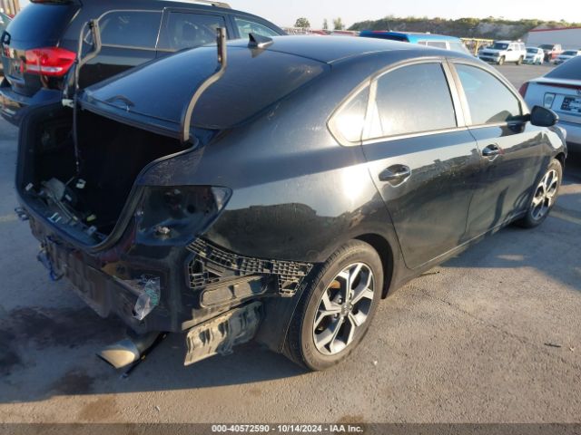 3KPF24ADXKE114885 KIA Forte Lxs