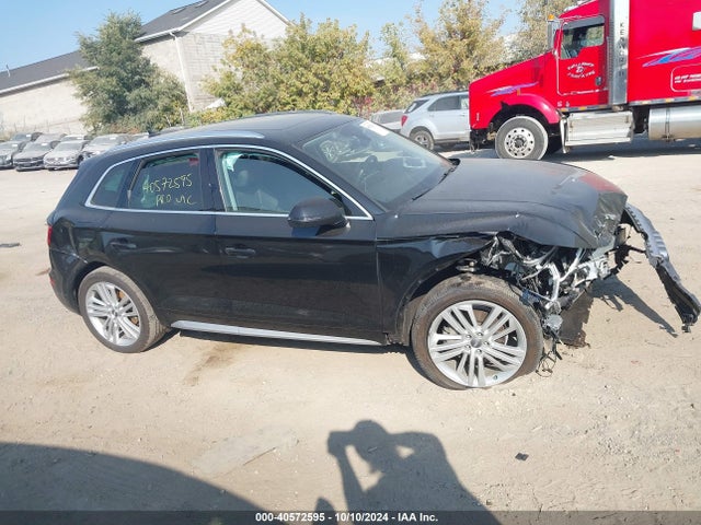 WA1CNAFY2J2207099 Audi Q5 2.0t Premium/2.0t Tech Premium