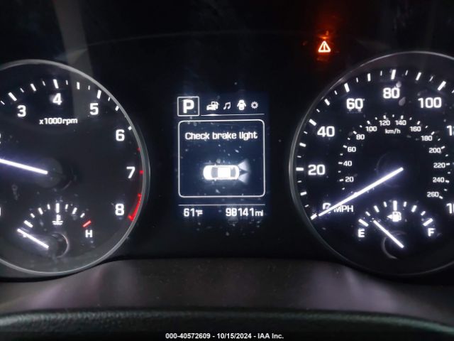 5NPD84LF1JH305092 Hyundai ELANTRA SEL