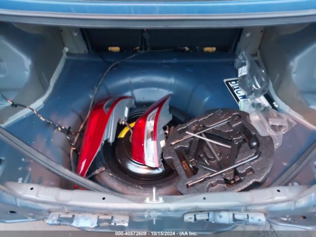 5NPD84LF1JH305092 Hyundai ELANTRA SEL