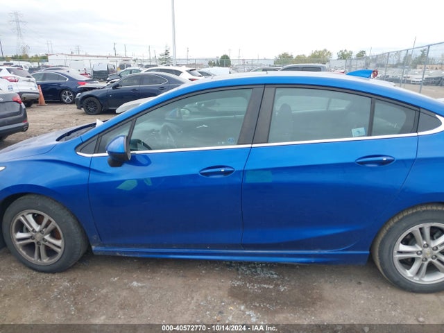 Chevrolet Cruze Lt Auto 2018 1G1BE5SM0J7191315 Image 13
