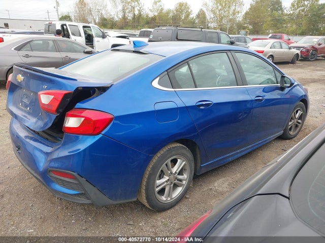 Chevrolet Cruze Lt Auto 2018 1G1BE5SM0J7191315 Image 4