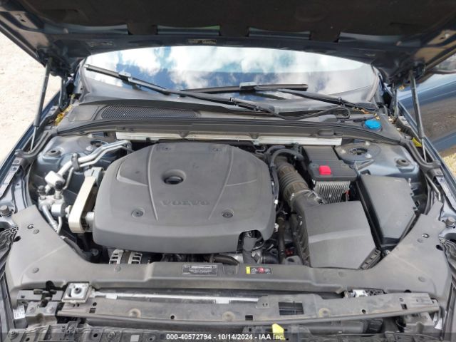 7JRA22TM6KG017793 Volvo S60 T6 R-design