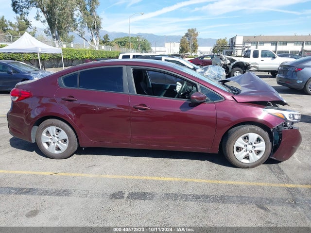 3KPFK4A7XJE265797 KIA FORTE LX