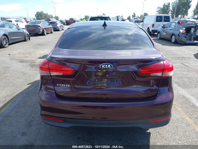 3KPFK4A7XJE265797 KIA FORTE LX