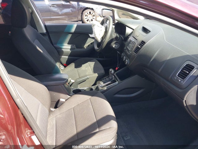 3KPFK4A7XJE265797 KIA FORTE LX