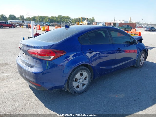 KIA FORTE LX 2017 3KPFK4A74HE086830 Image 4