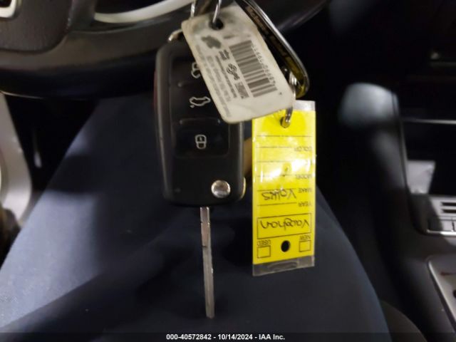 WVGBV7AX2FW609137 Volkswagen TIGUAN S