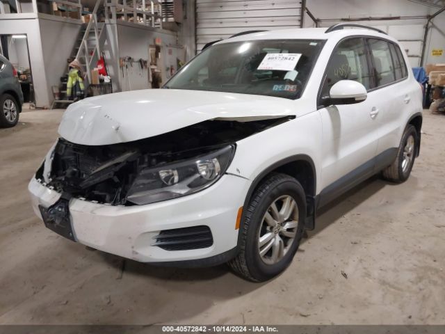 WVGBV7AX2FW609137 Volkswagen TIGUAN S