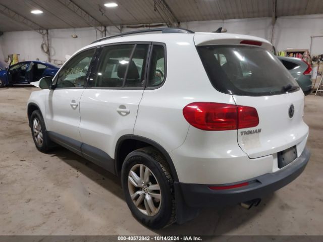 WVGBV7AX2FW609137 Volkswagen TIGUAN S