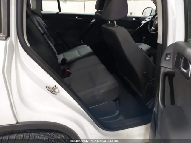 WVGBV7AX2FW609137 Volkswagen TIGUAN S