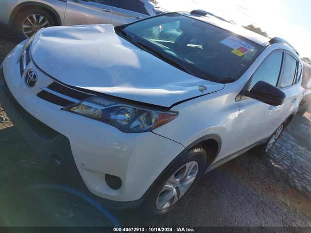 Toyota RAV4 LE 2015 2T3ZFREV3FW201815 Image 2