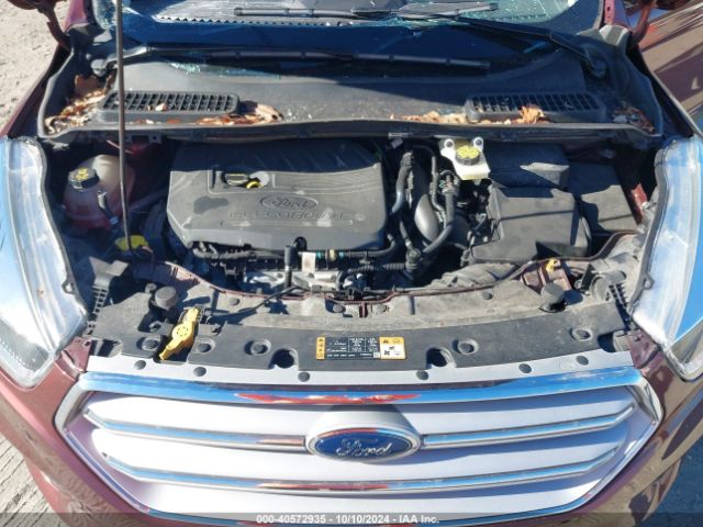1FMCU9GD9JUA09199 Ford ESCAPE SE