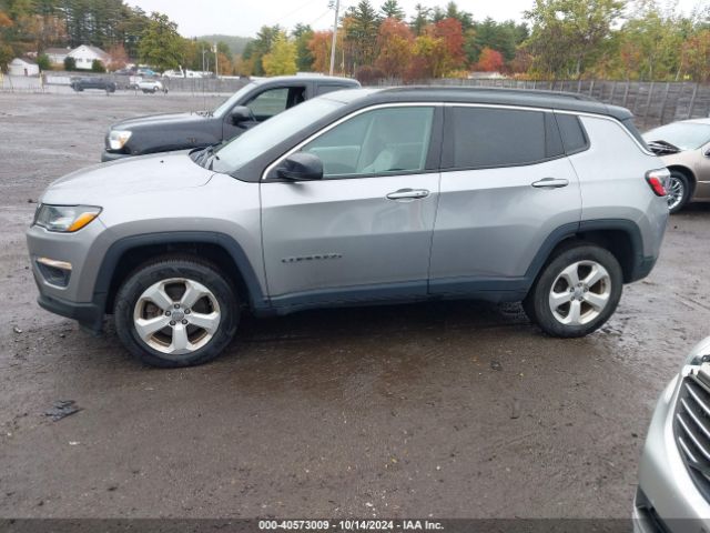 3C4NJDBB5JT114914 Jeep Compass Latitude 4x4