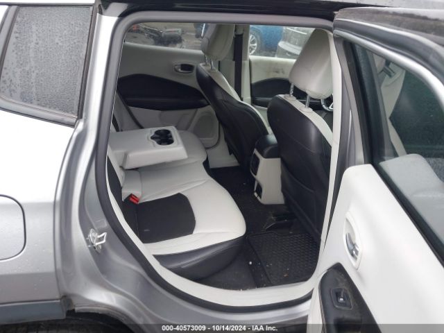 3C4NJDBB5JT114914 Jeep Compass Latitude 4x4