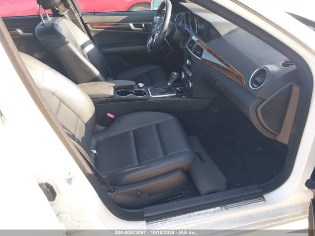 WDDGF4HBXEG224102 Mercedes-Benz C 250 Luxury/sport