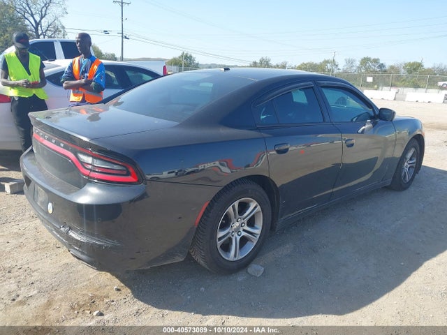 2C3CDXBG4FH840649 Dodge Charger Se