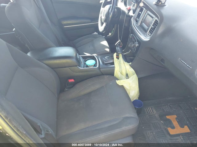 2C3CDXBG4FH840649 Dodge Charger Se