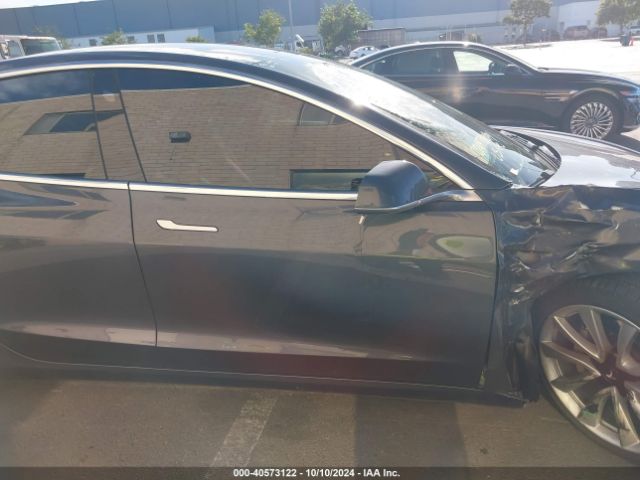5YJ3E1EA9JF049741 Tesla MODEL 3