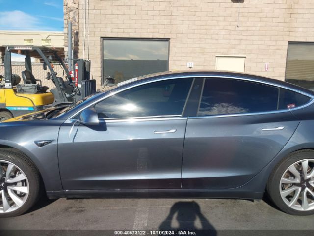 5YJ3E1EA9JF049741 Tesla MODEL 3