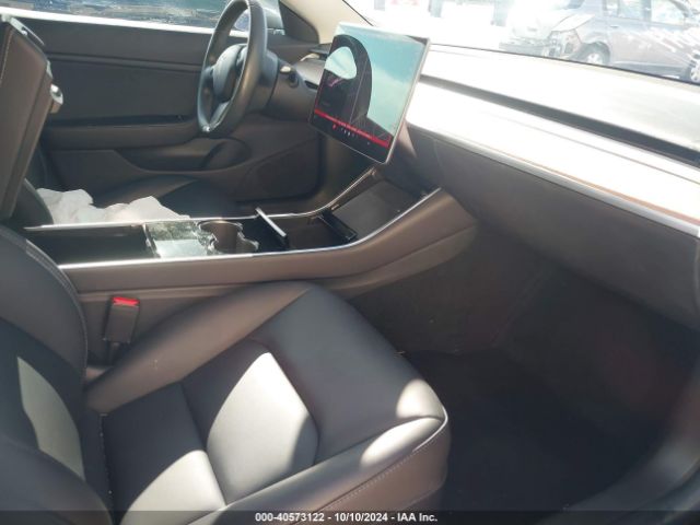 5YJ3E1EA9JF049741 Tesla MODEL 3