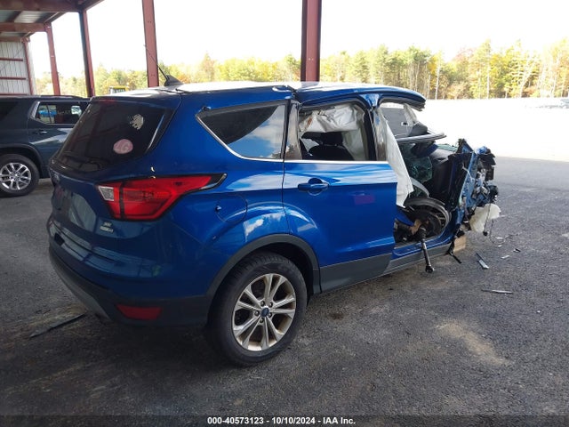 Ford ESCAPE SE 2019 1FMCU9GD7KUA09770 Image 4