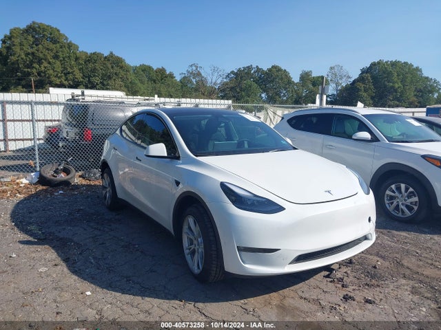 2023 TESLA MODEL Y 7SAYGDEEXPF838111 Photo 0