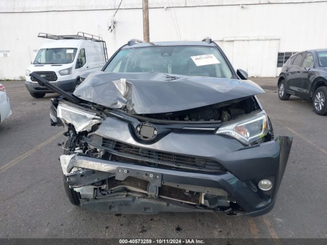 JTMRFREV8JJ214826 Toyota Rav4 Adventure/xle