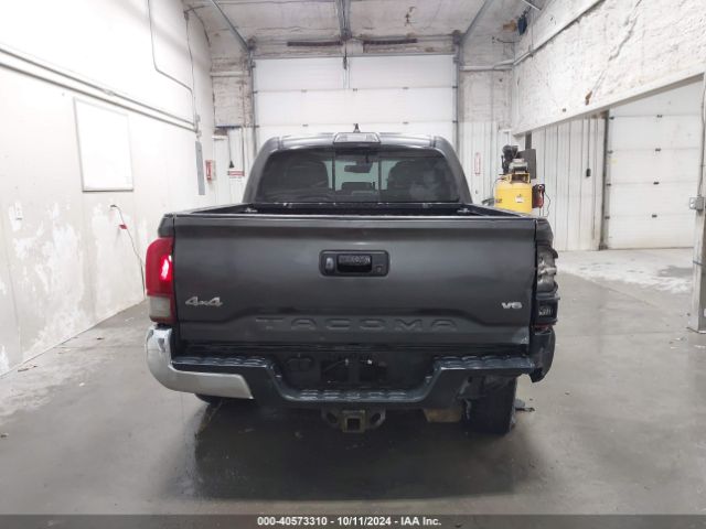 3TMCZ5ANXJM184811 Toyota Tacoma Sr5 V6