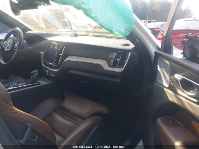 LYVA22RL0JB113944 Volvo Xc60 T6 Inscription