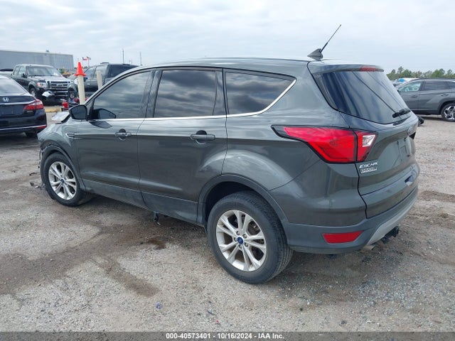 Ford ESCAPE SE 2019 1FMCU9GD4KUA36005 Image 3