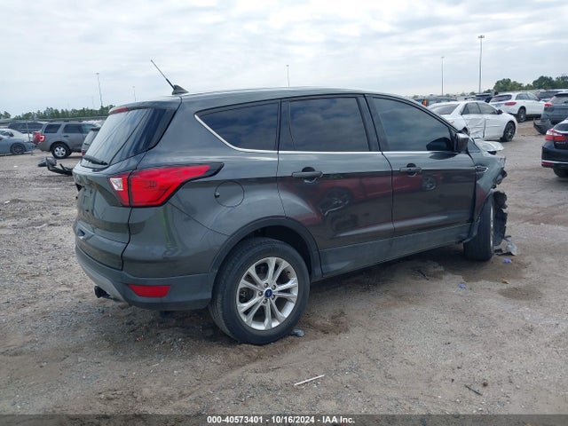 Ford ESCAPE SE 2019 1FMCU9GD4KUA36005 Image 4