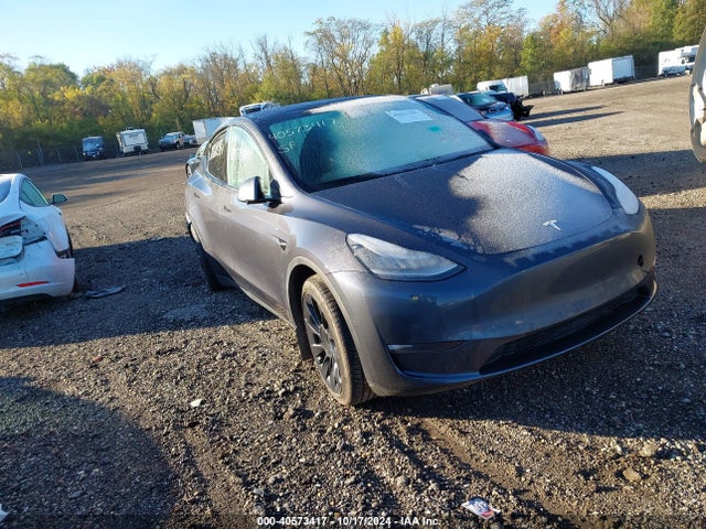 2022 TESLA MODEL Y 7SAYGAEE6NF389330 Photo 0