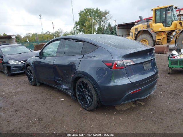 2022 TESLA MODEL Y 7SAYGAEE6NF389330 Photo 2