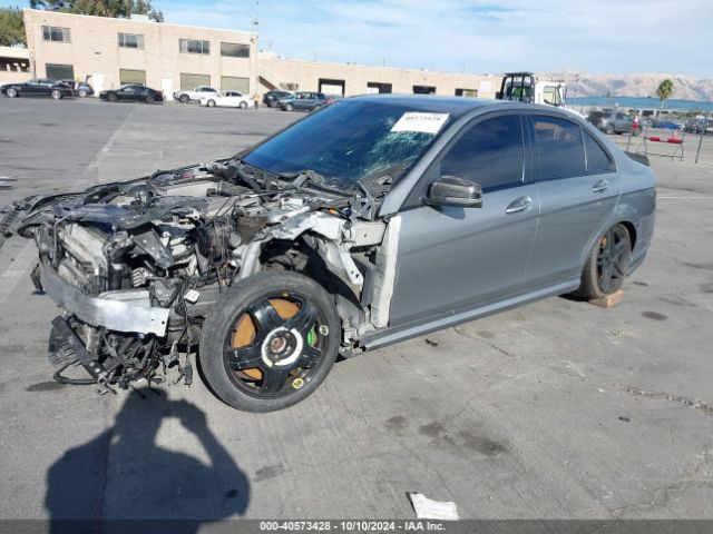 2010 MERCEDES-BENZ C 63 AMG WDDGF7HB3AF450354 Photo 1