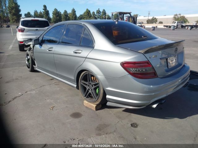 2010 MERCEDES-BENZ C 63 AMG WDDGF7HB3AF450354 Photo 2