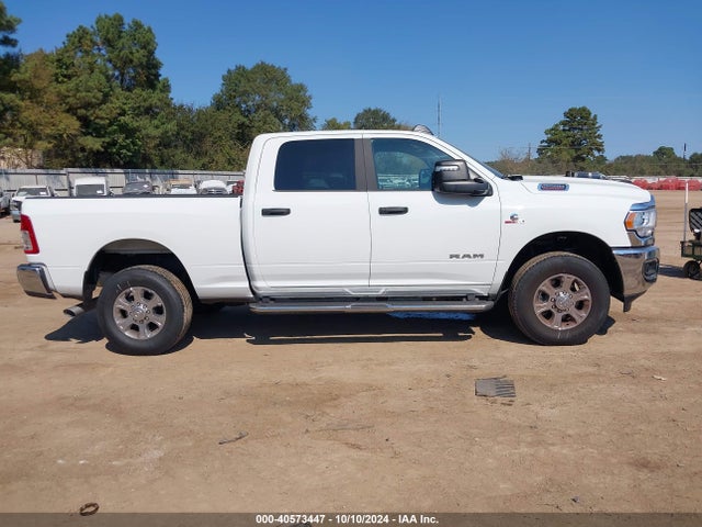 3C6UR5DL5RG311240 RAM 2500 Big Horn  4x4 6'4 Box